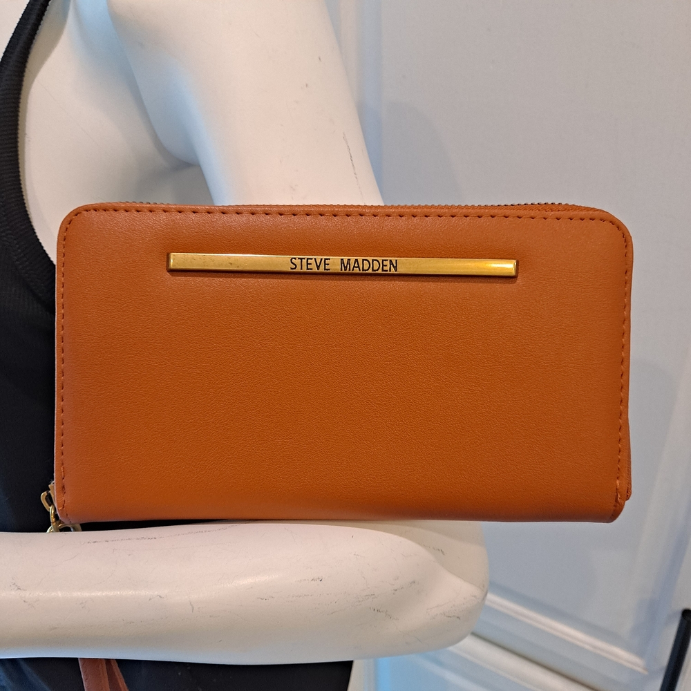 Steve Madden Brown Wristlet Wallet